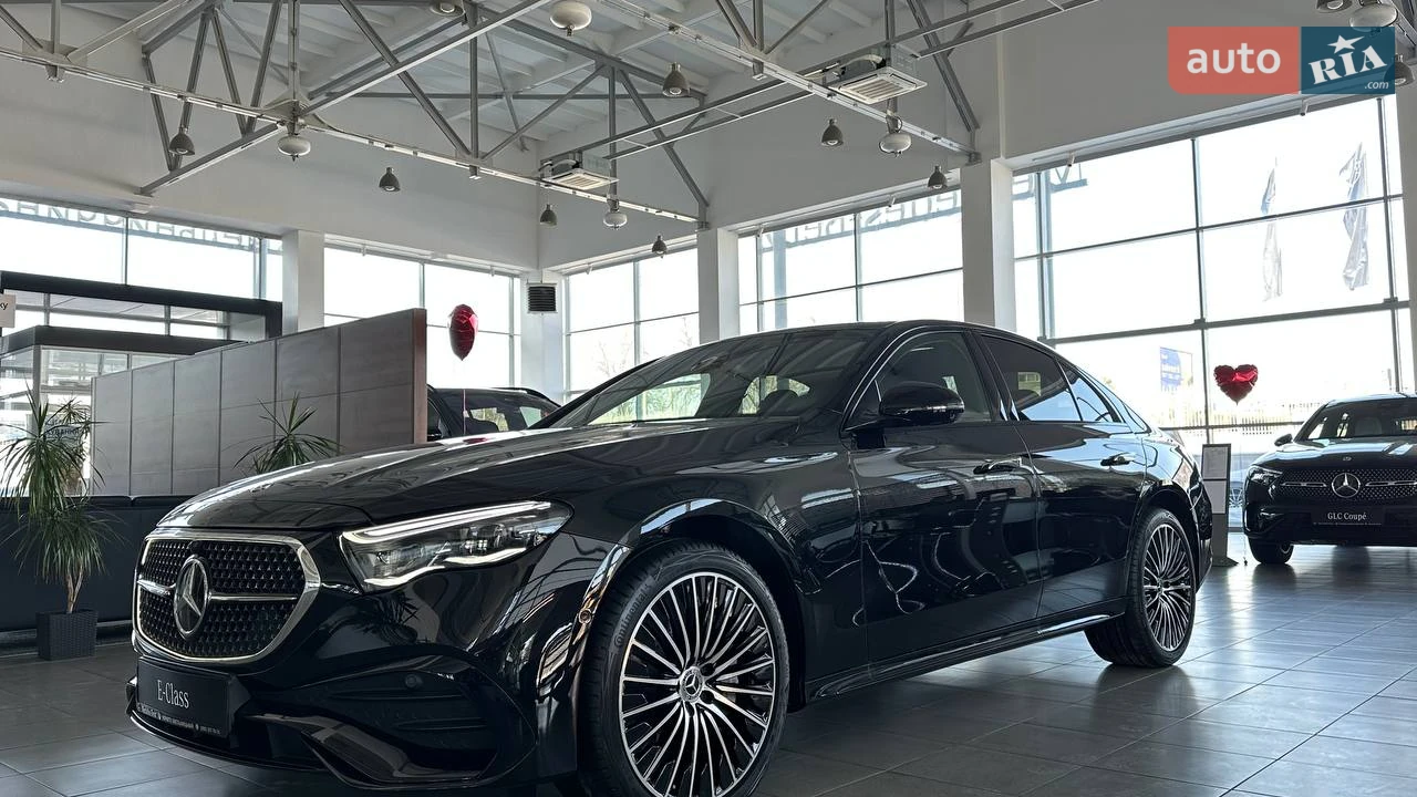 Mercedes-Benz-24