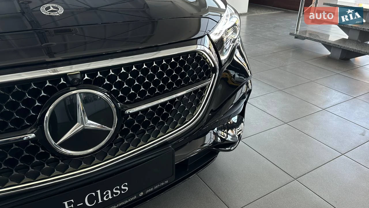 Mercedes-Benz-27