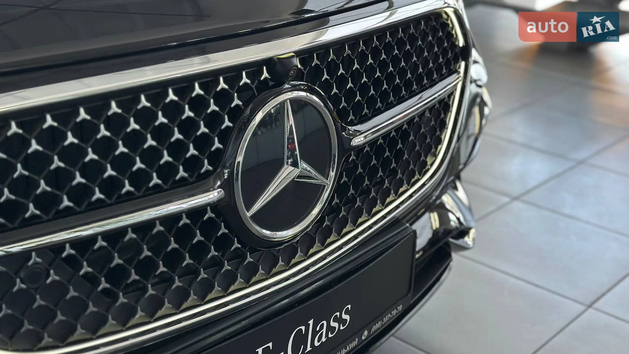 Mercedes-Benz-31