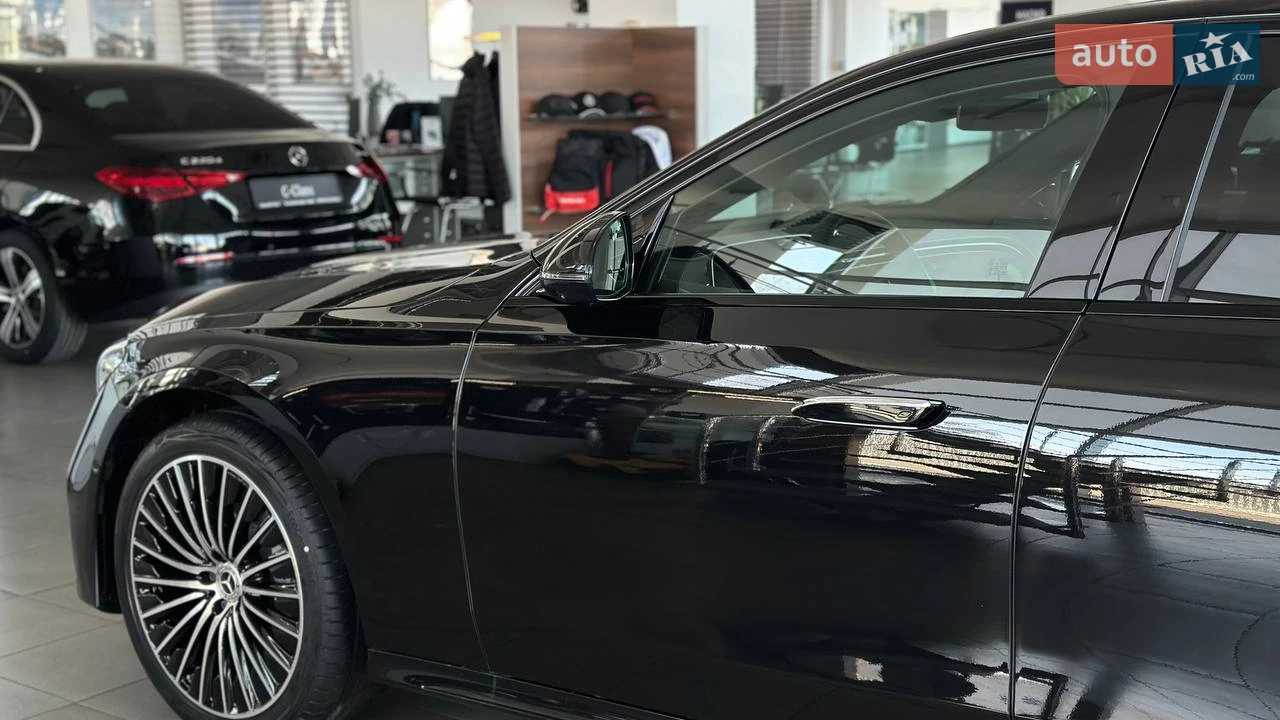 Mercedes-Benz-4