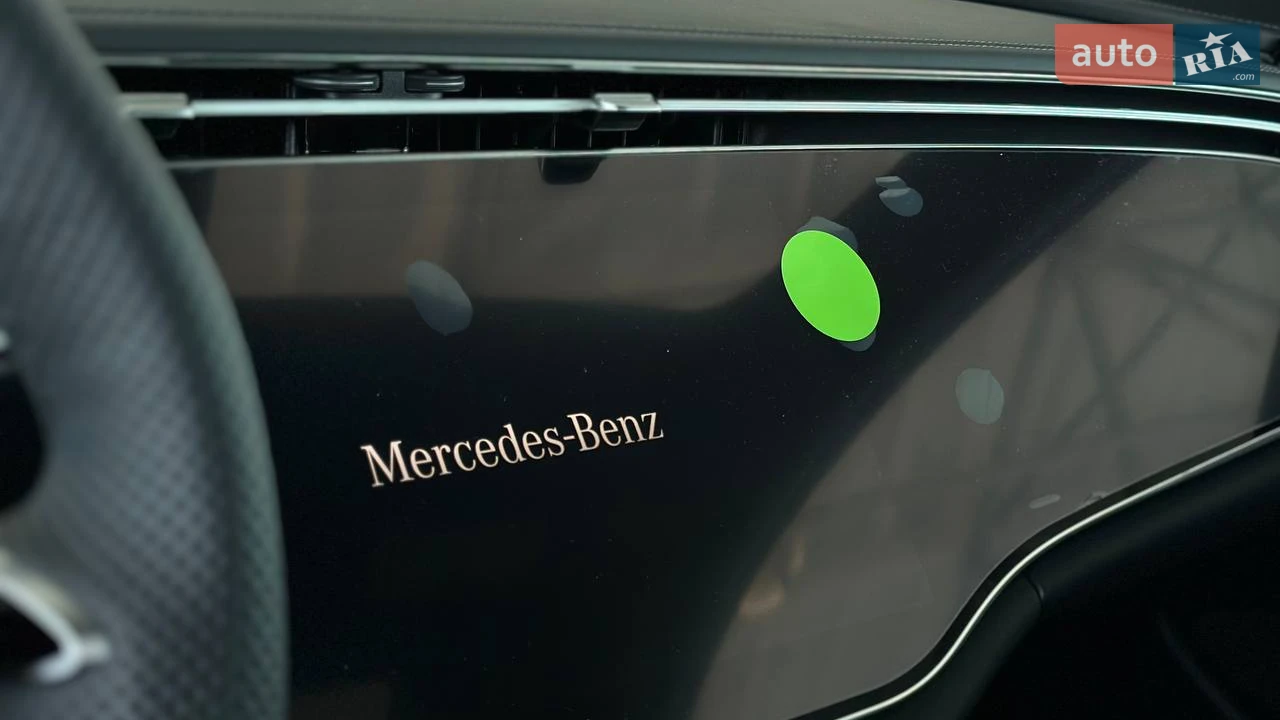 Mercedes-Benz-10