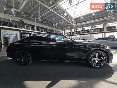 Новий Mercedes-Benz E-Class 2025 - фото 3