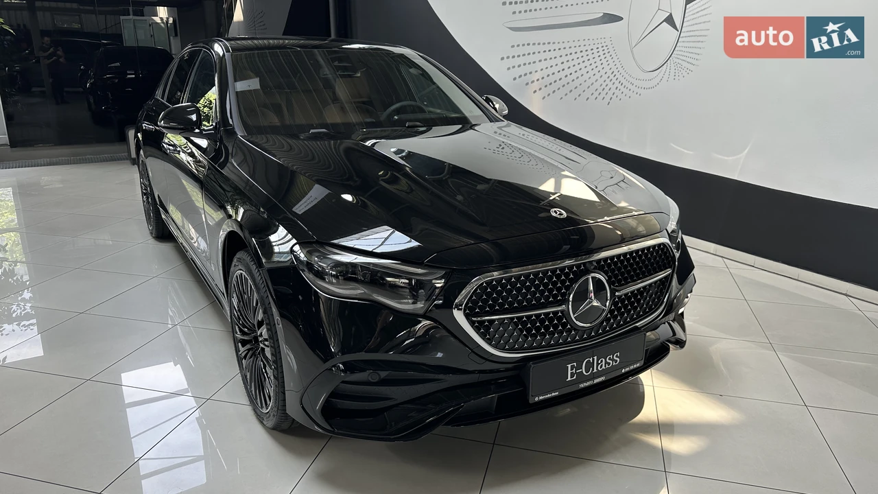 Mercedes-Benz-17