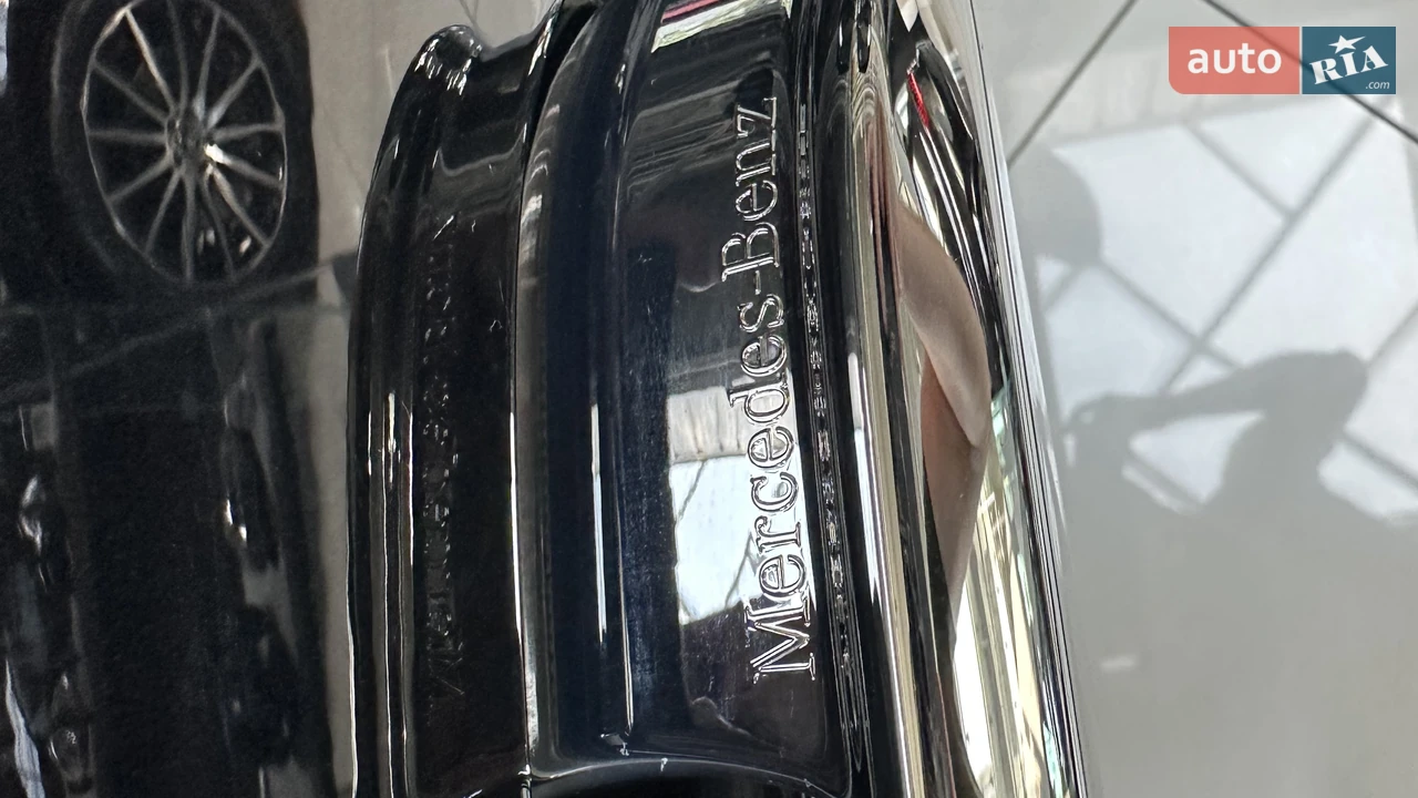 Mercedes-Benz-26