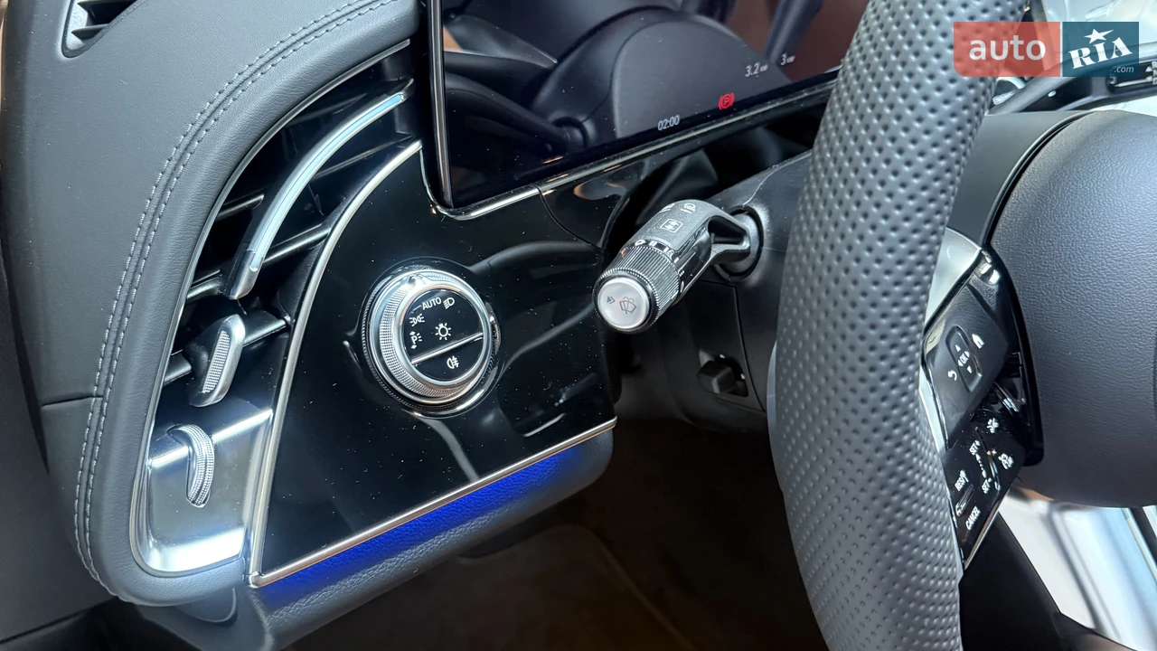 Mercedes-Benz-26