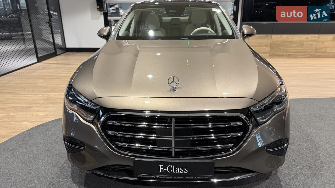 Mercedes-Benz-4