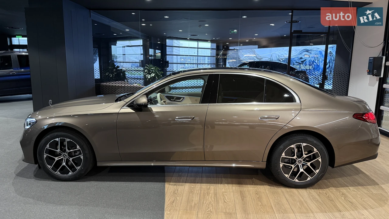 Mercedes-Benz-6