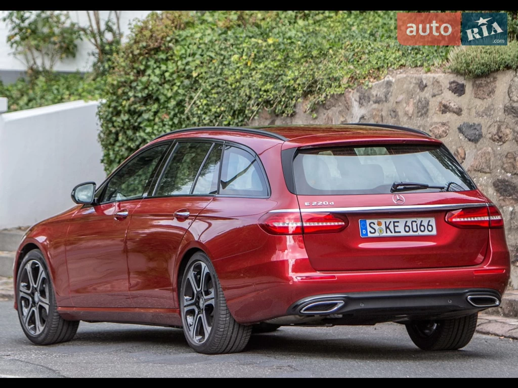 Mercedes-Benz E-Class Base