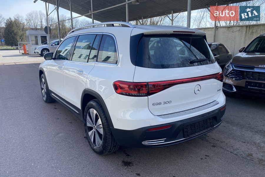 Mercedes-Benz EQB - фото 7