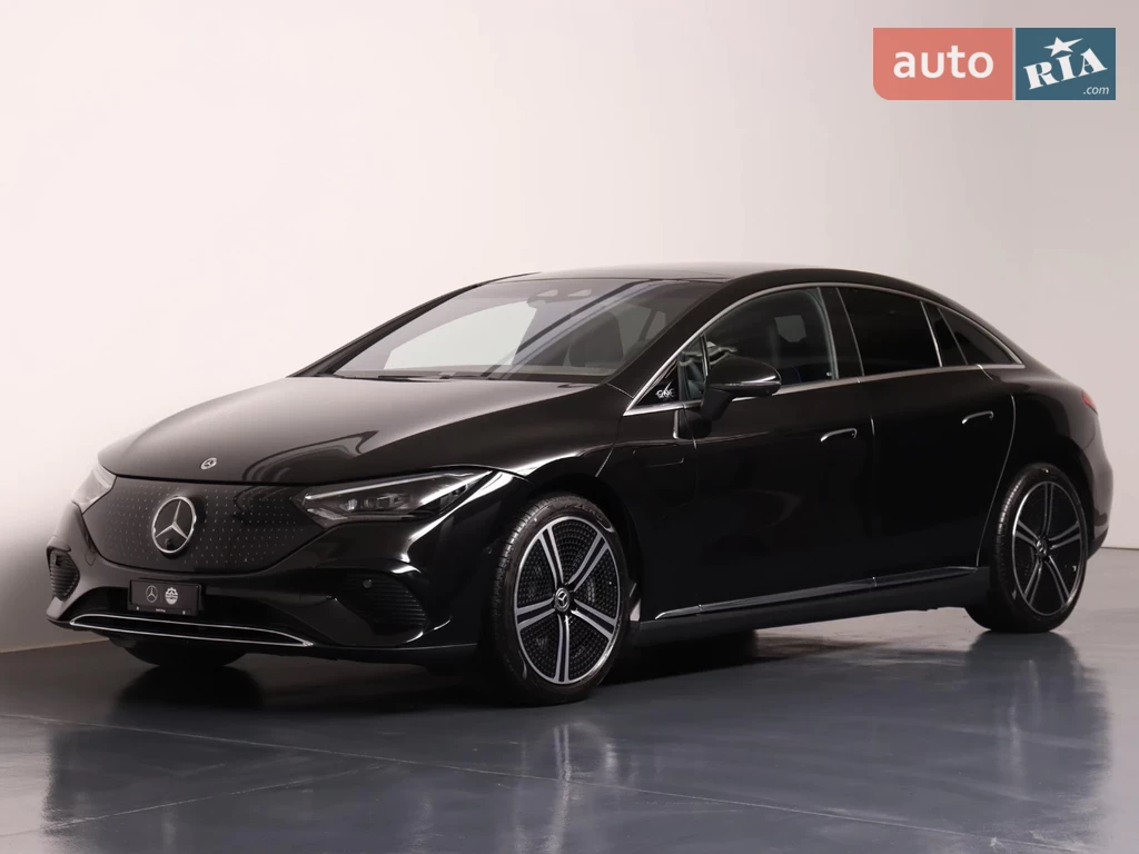 Mercedes-Benz EQE Electric Art