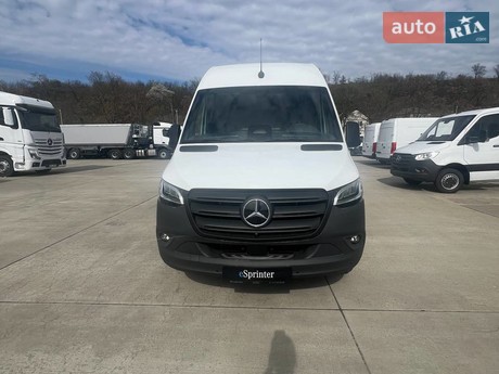 Mercedes-Benz eSprinter 2024