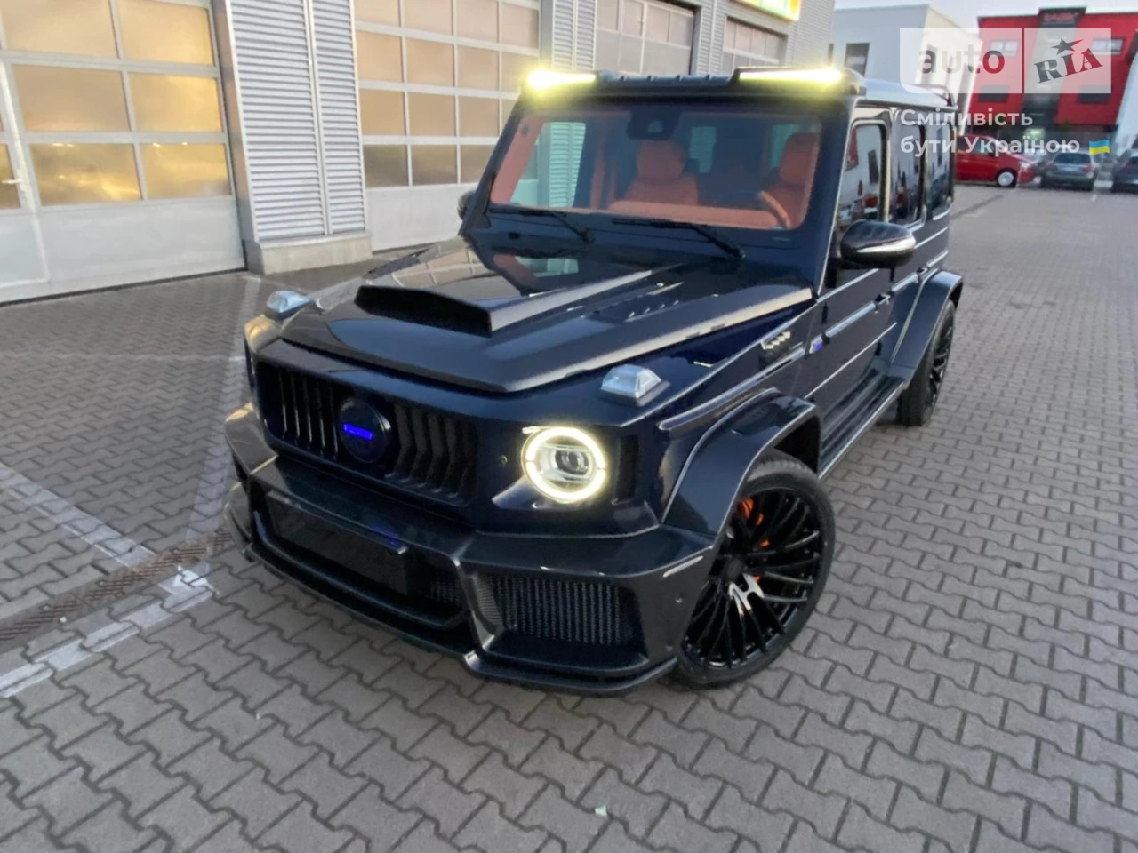 Mercedes-Benz G-Class Base