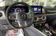 Mercedes-Benz G-Class Base