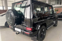 Mercedes-Benz G-Class Base