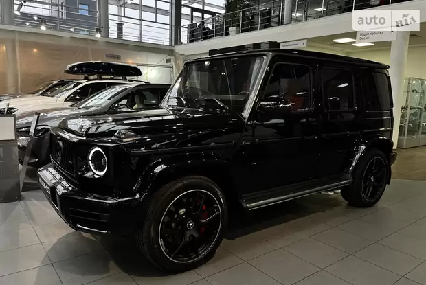 Mercedes-Benz G-Class Base