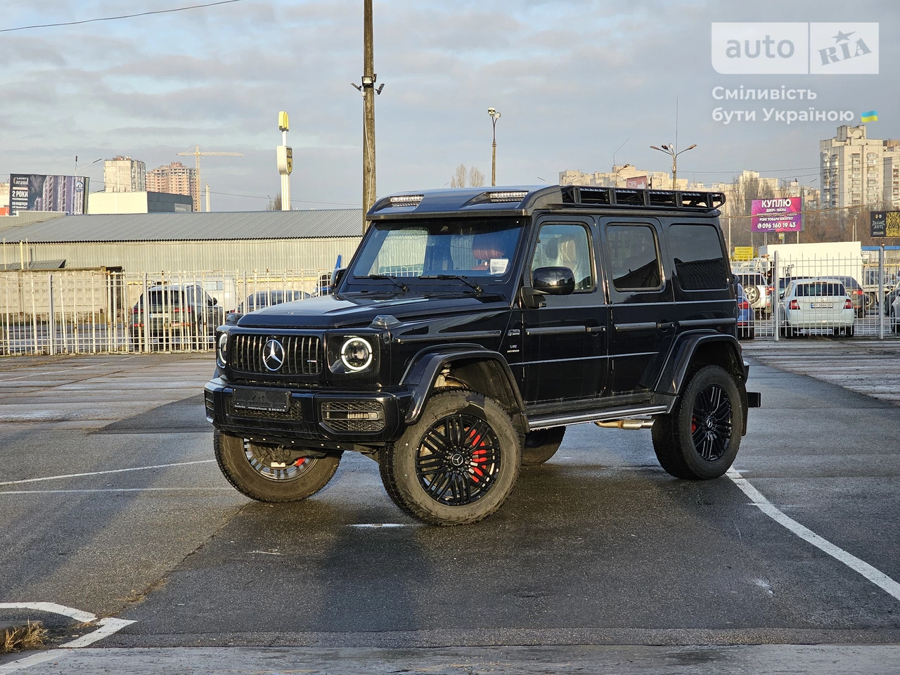 Mercedes-Benz G-Class Base