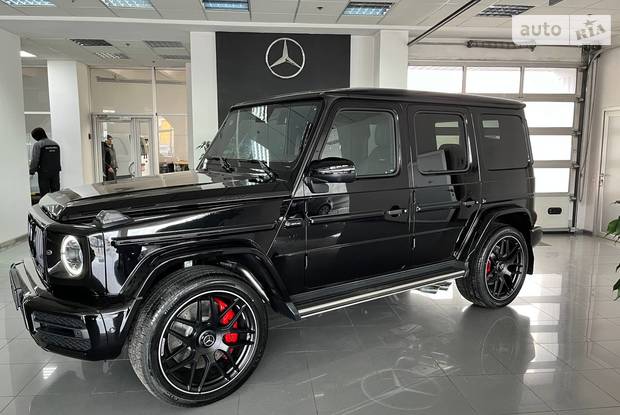 Mercedes-Benz G-Class Base