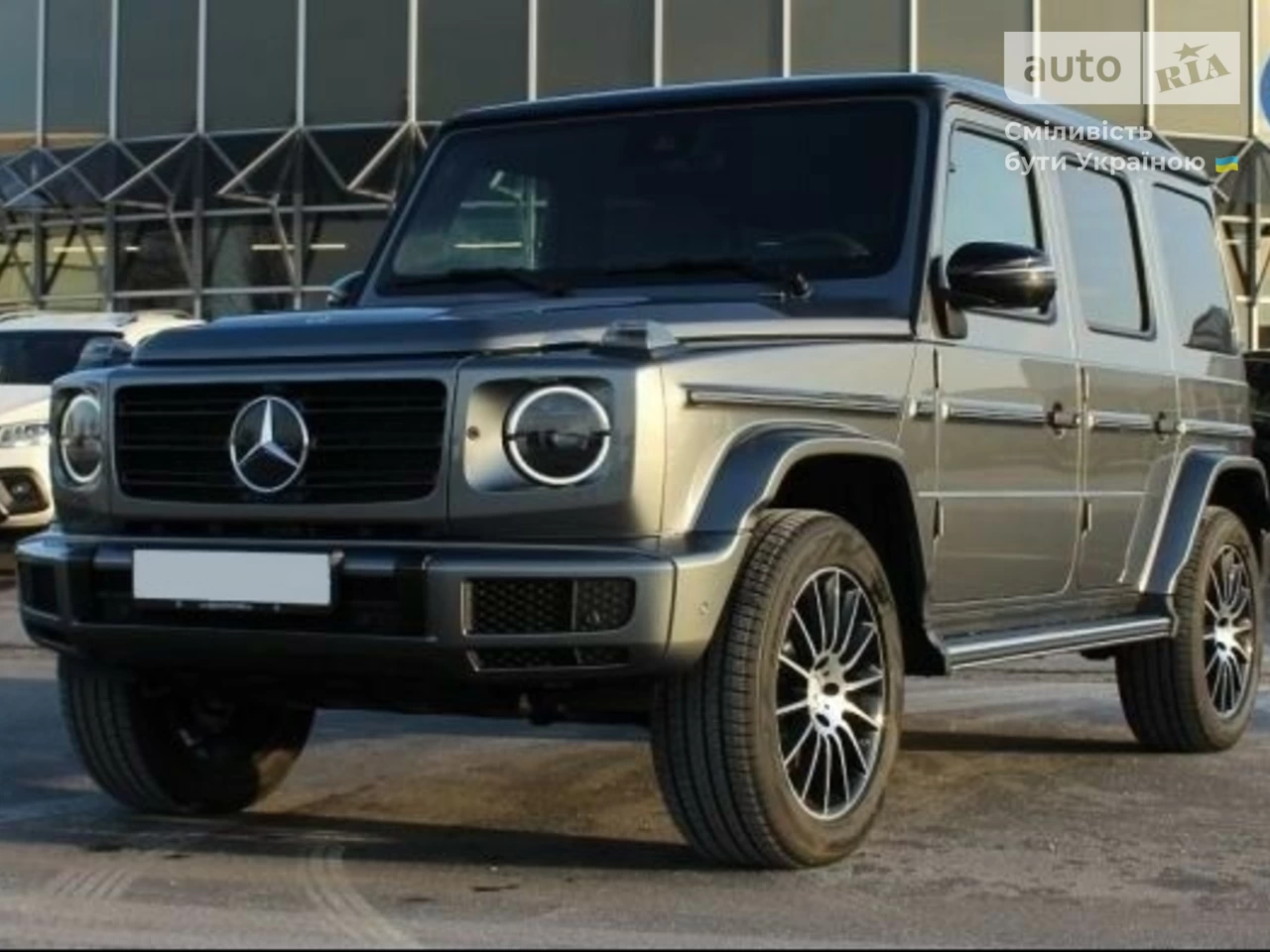 Mercedes-Benz G-Class Base