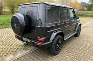 Mercedes-Benz G-Class Base