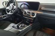 Mercedes-Benz G-Class Base