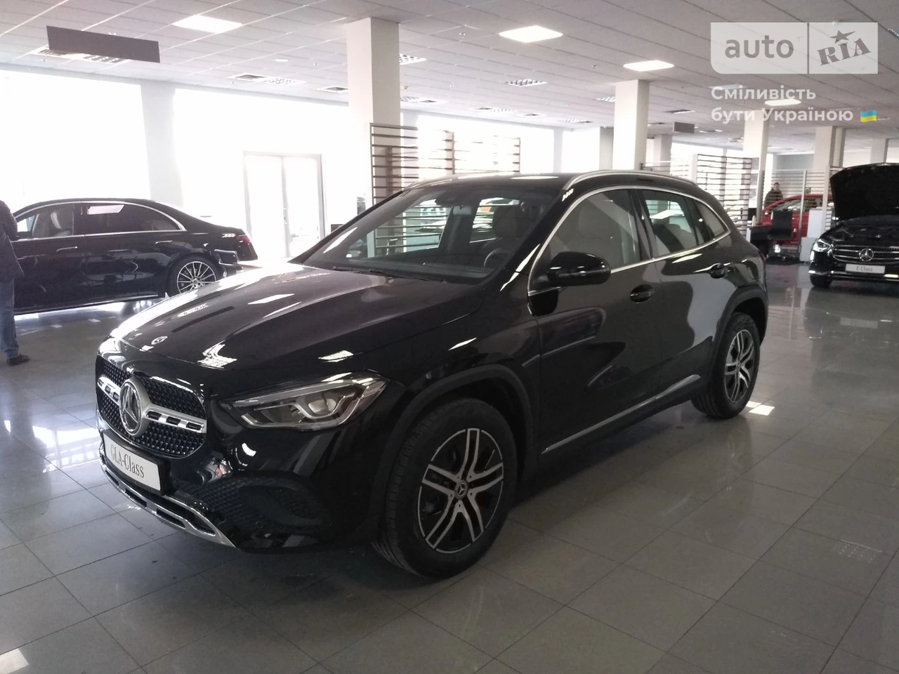 Mercedes-Benz GLA-Class Base