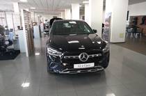 Mercedes-Benz GLA-Class Base