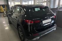 Mercedes-Benz GLA-Class Base