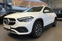 Mercedes-Benz GLA-Class Base