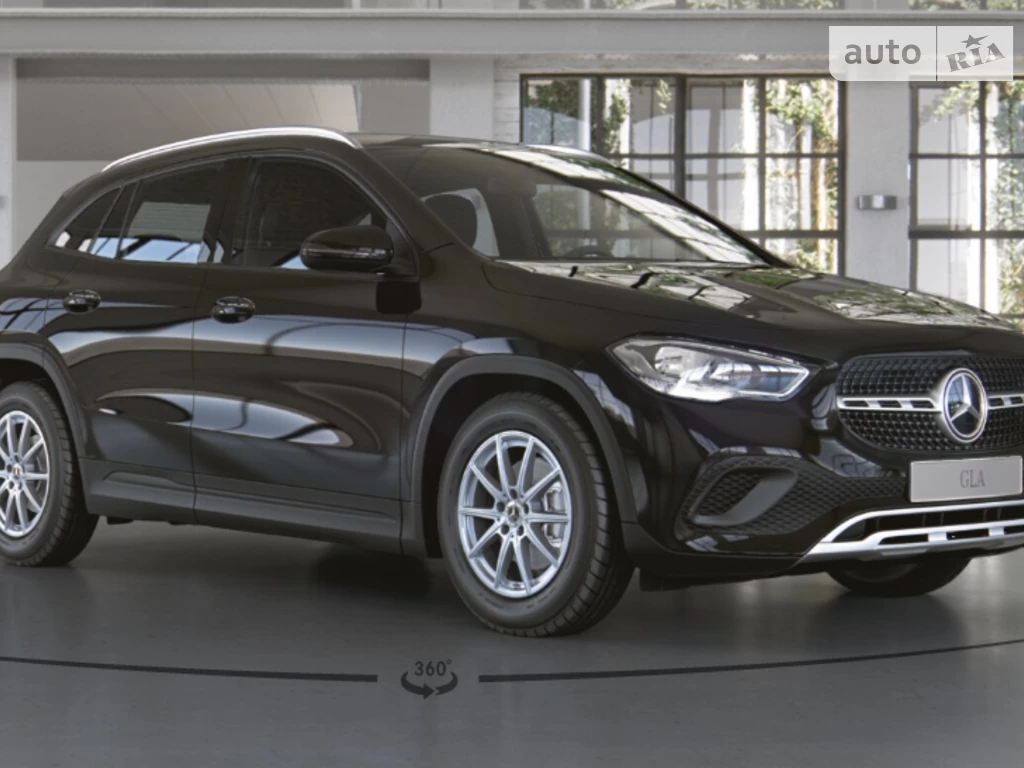 Mercedes-Benz GLA-Class Base