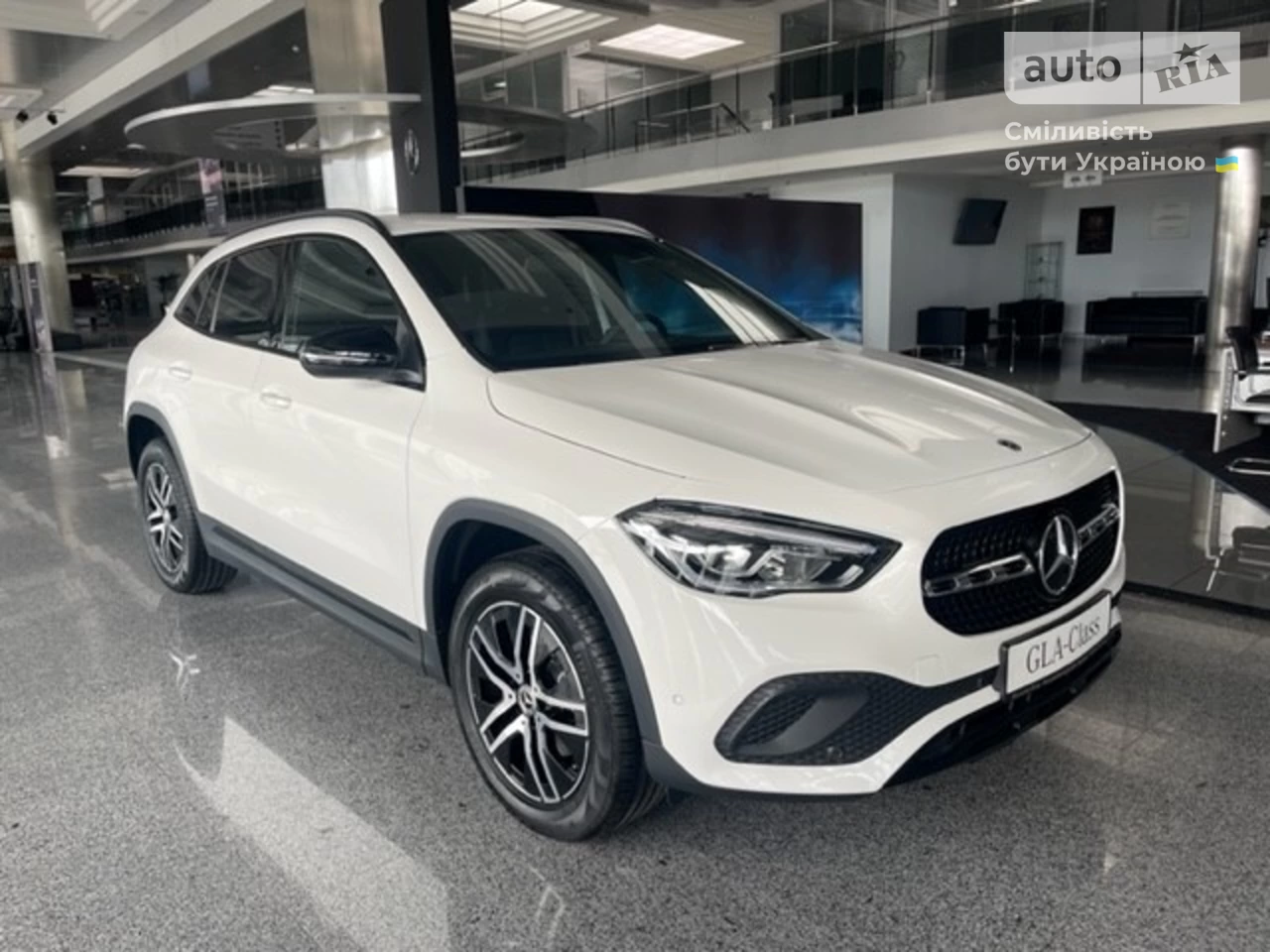 Mercedes-Benz GLA-Class Base