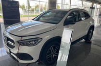 Mercedes-Benz GLA-Class Base