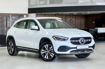 Mercedes-Benz GLA-Class Base