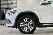 Mercedes-Benz GLA-Class Base