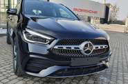 Mercedes-Benz GLA-Class Base