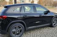 Mercedes-Benz GLA-Class Base