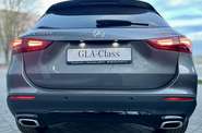 Mercedes-Benz GLA-Class Base