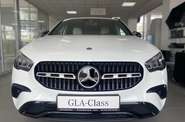 Mercedes-Benz GLA-Class Base