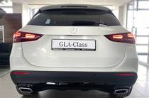 Mercedes-Benz GLA-Class Base