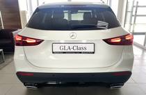 Mercedes-Benz GLA-Class Base