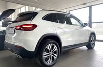 Mercedes-Benz GLA-Class Base