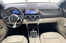 Mercedes-Benz GLA-Class Base