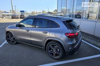 Mercedes-Benz GLA-Class 2024 Base