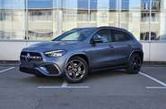 Mercedes-Benz GLA-Class Base