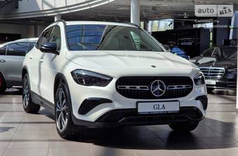 Mercedes-Benz GLA-Class 2024 Base