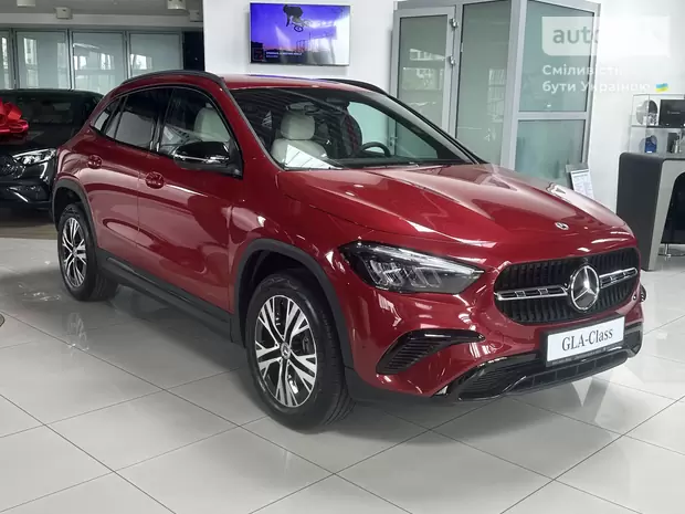 Mercedes-Benz GLA-Class Base