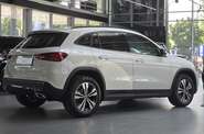 Mercedes-Benz GLA-Class Base