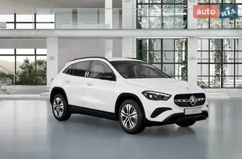 Mercedes-Benz GLA-Class Mercedes-Benz GLA-Class