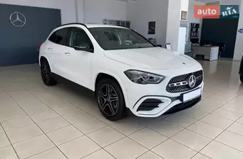 Mercedes-Benz GLA-Class Mercedes-Benz GLA-Class