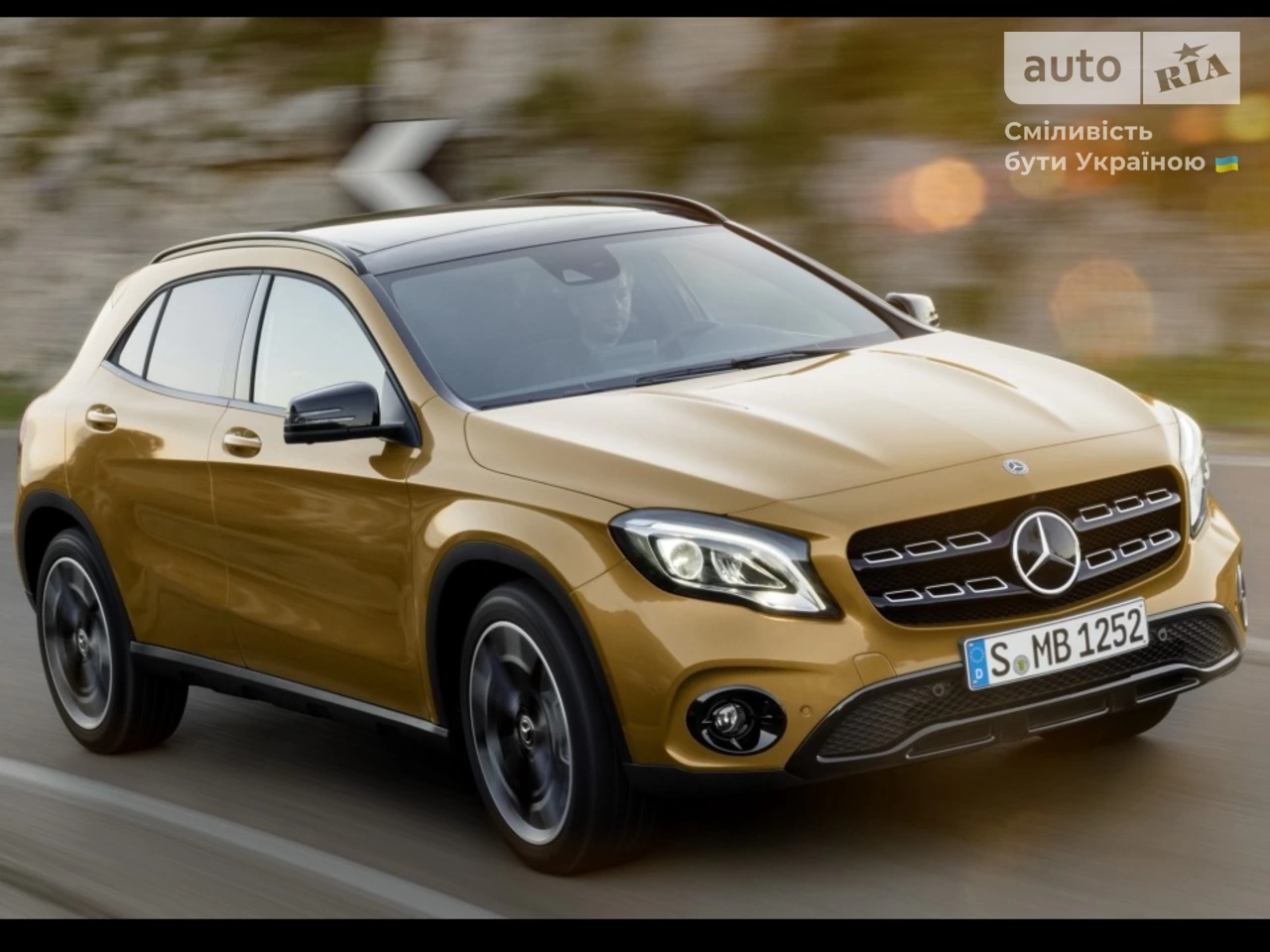 Mercedes-Benz GLA-Class Base