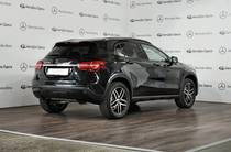 Mercedes-Benz GLA-Class Base